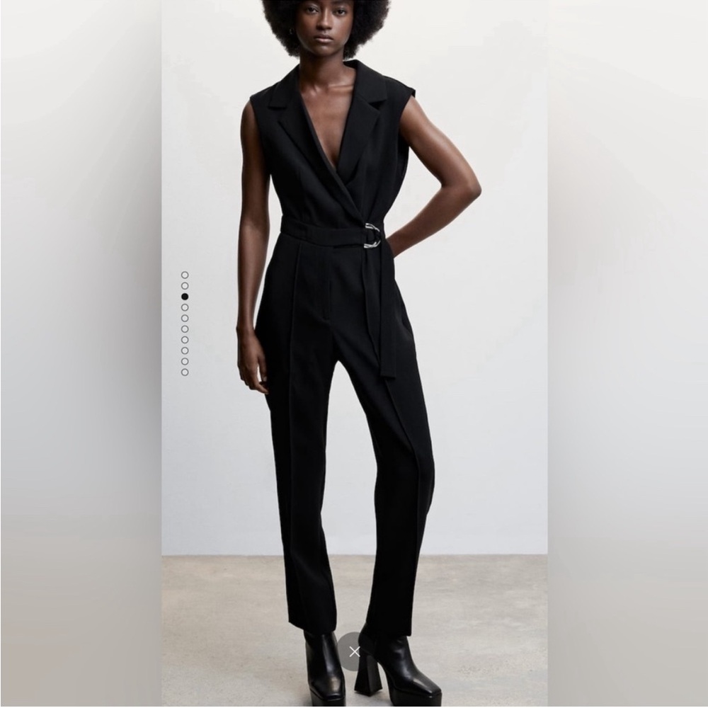 Elegant Black Sleeveless Jumpsuit